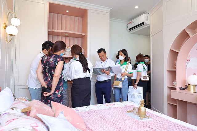 Căn hộ mẫu tại dự án Hanoi Melody Residences luôn tấp nập khách tham quan hàng ngày