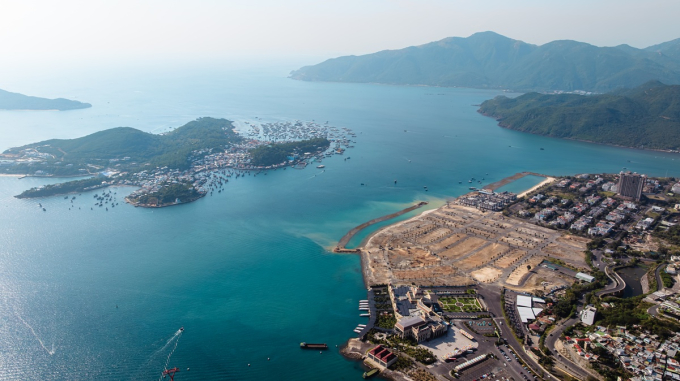 Vịnh Nha Trang có địa hình lý tưởng để xây dựng cảng du lịch quốc tế công suất lớn